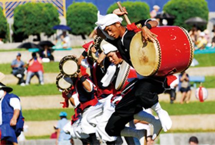 8 월 - 오키나와 전섬 에이사 축제